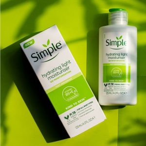 کرم آبرسان و مرطوب کننده سیمپل مدل لایت حجم 125 میل (Simple hydrating light moisturiser – 125ml)