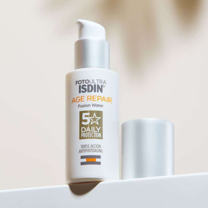 ضد آفتاب ایزدین فیوژن واتر(ضد چروک و پیری)/Foto Ultra ISDIN Age Repair Fusion Water SPF 50